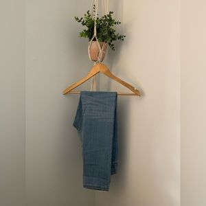 Vineyard Vines Mid- Rise Light Blue Jeans Size 6